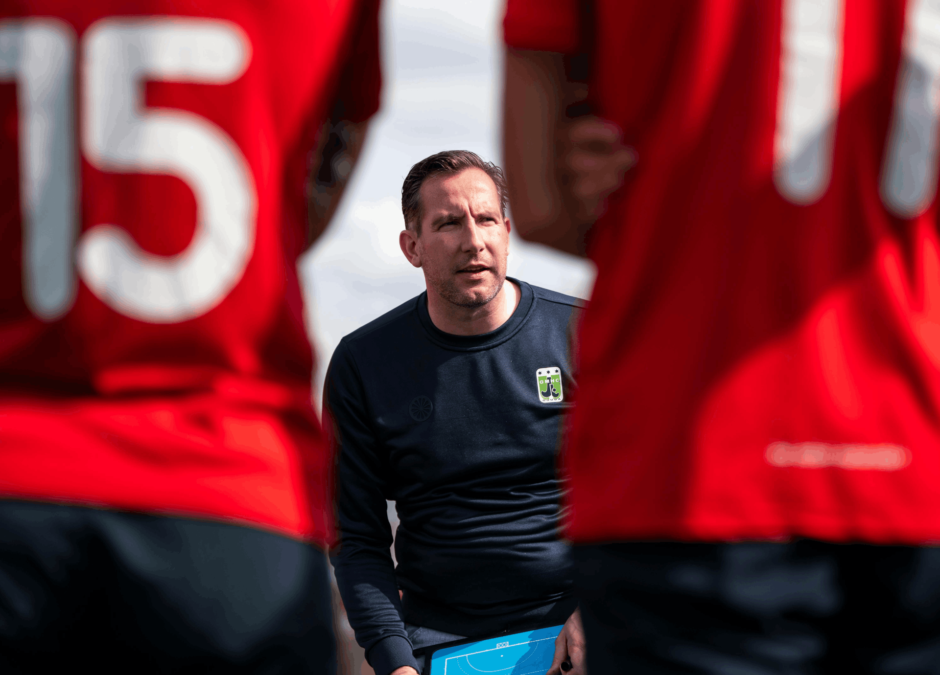 Wie Coaches Selbstvertrauen formen – ohne ein einziges Wort zu sagen