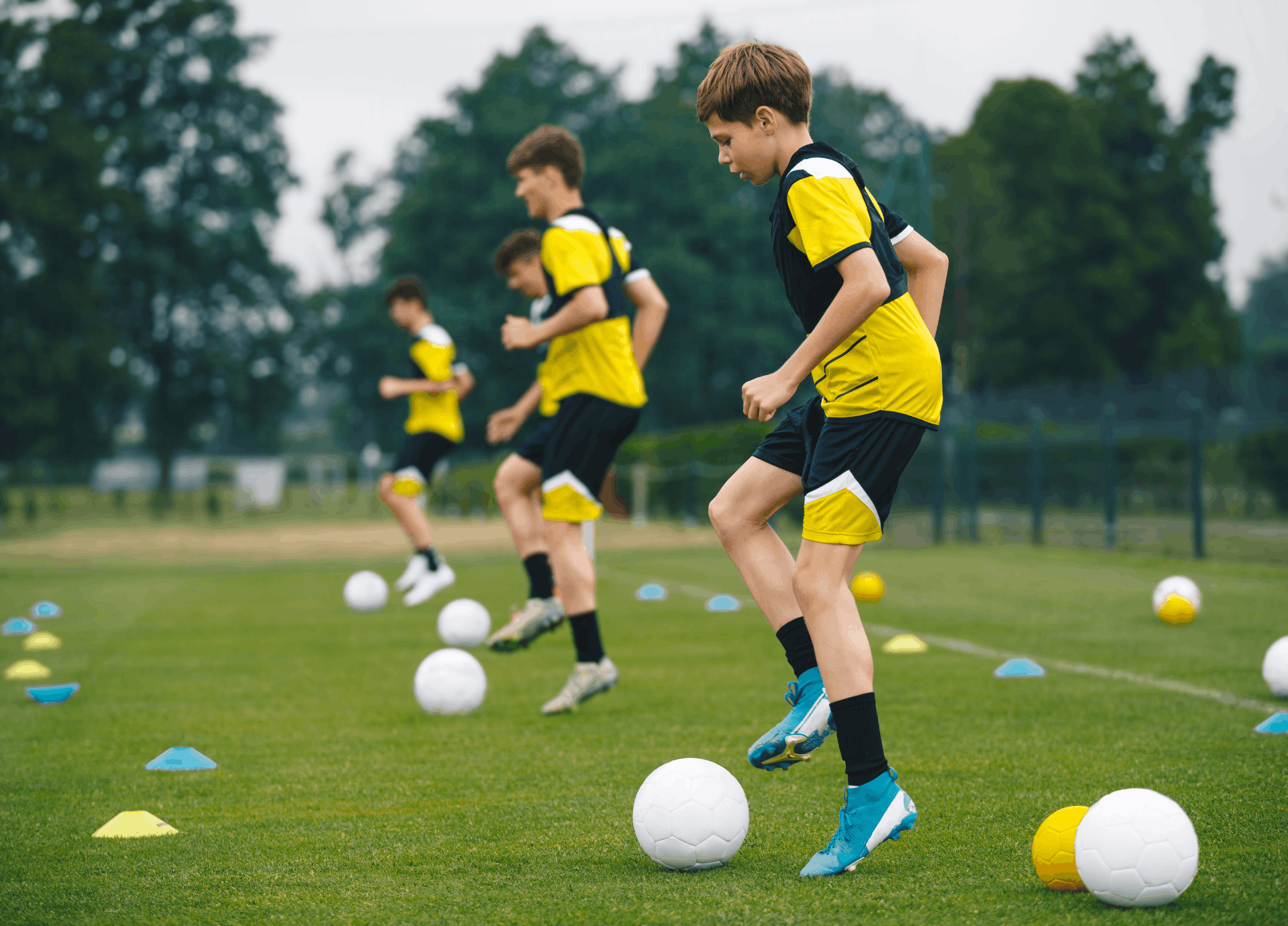 Warum Eltern im Jugendfußball Druck erzeugen – selbst wenn sie nur helfen möchten
